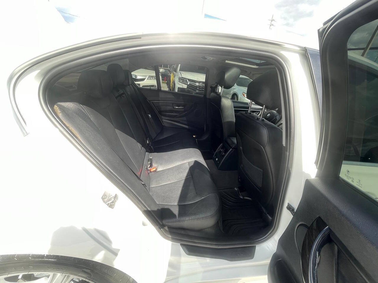Used 2015 BMW 328i xDrive Sedan AWD/4WD image 5