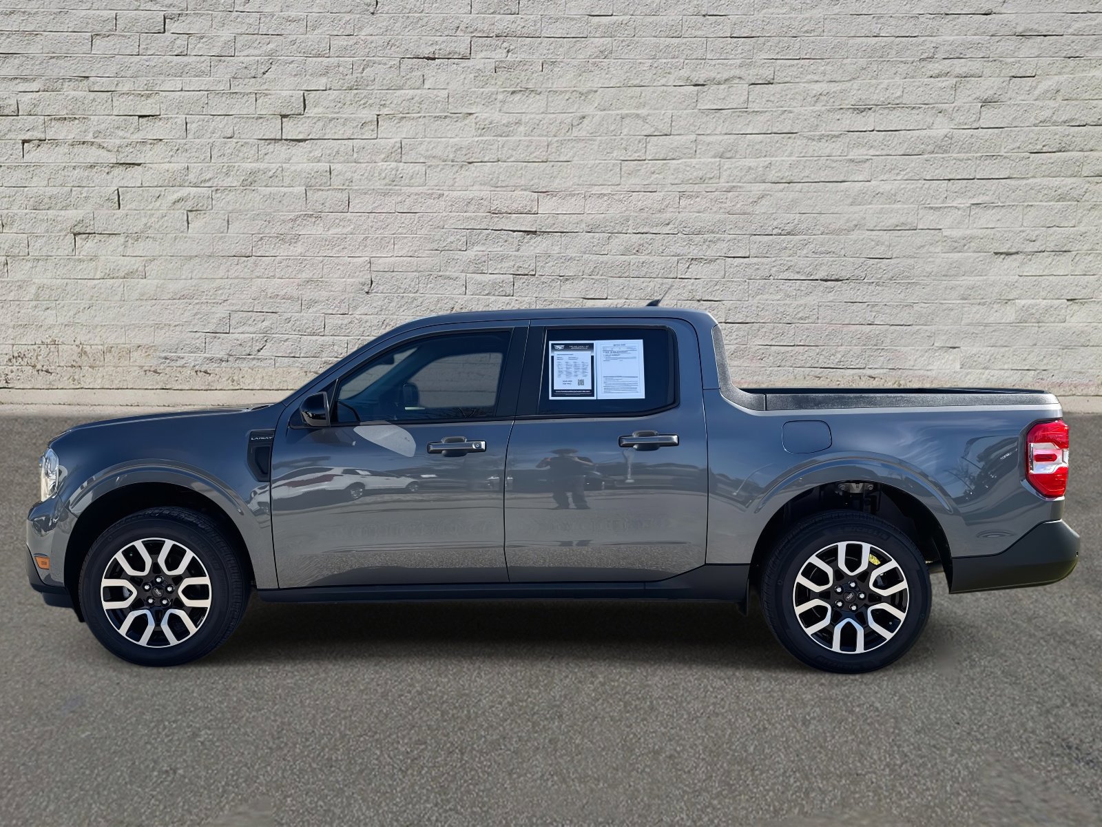 Used 2024 Ford Maverick Lariat image 8