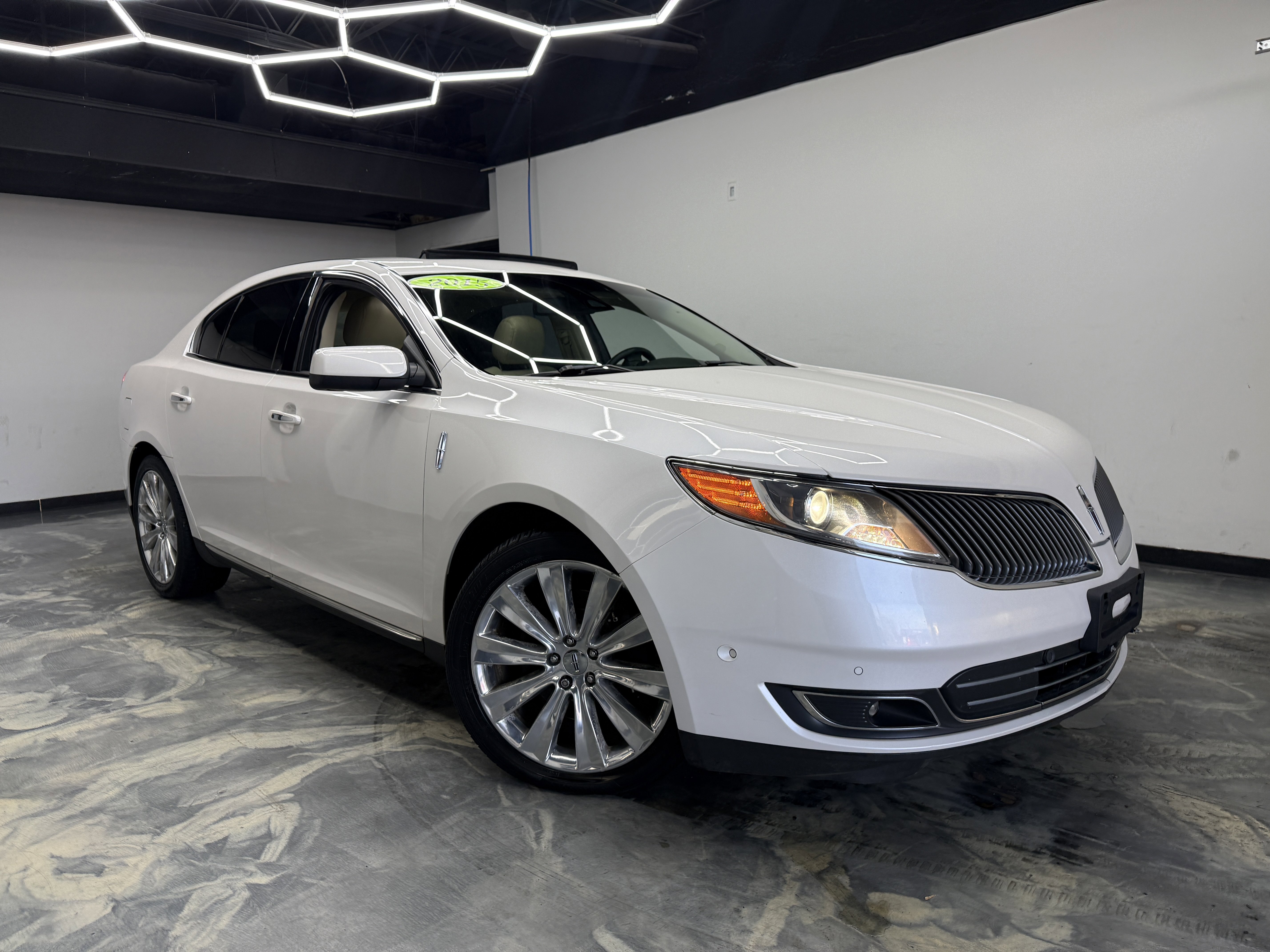 Used 2015 Lincoln MKS AWD w/ Technology Package image 6