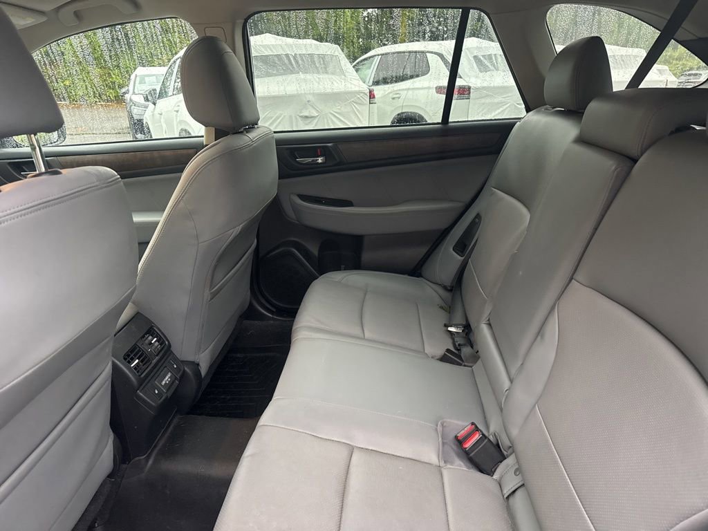 Used 2018 Subaru Outback 3.6R Limited image 19