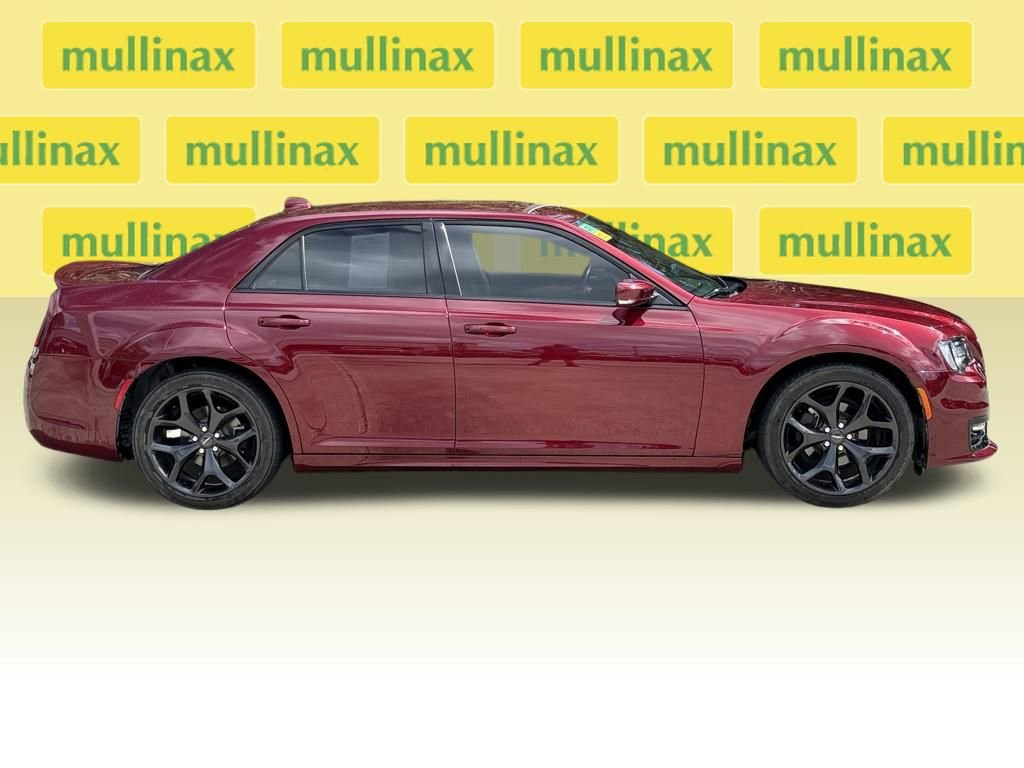 Used 2020 Chrysler 300 S w/ Safetytec Plus Group image 33