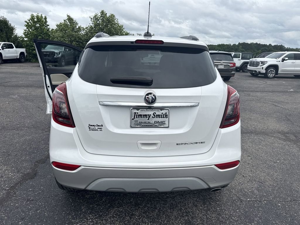 Certified 2020 Buick Encore Preferred FWD image 33