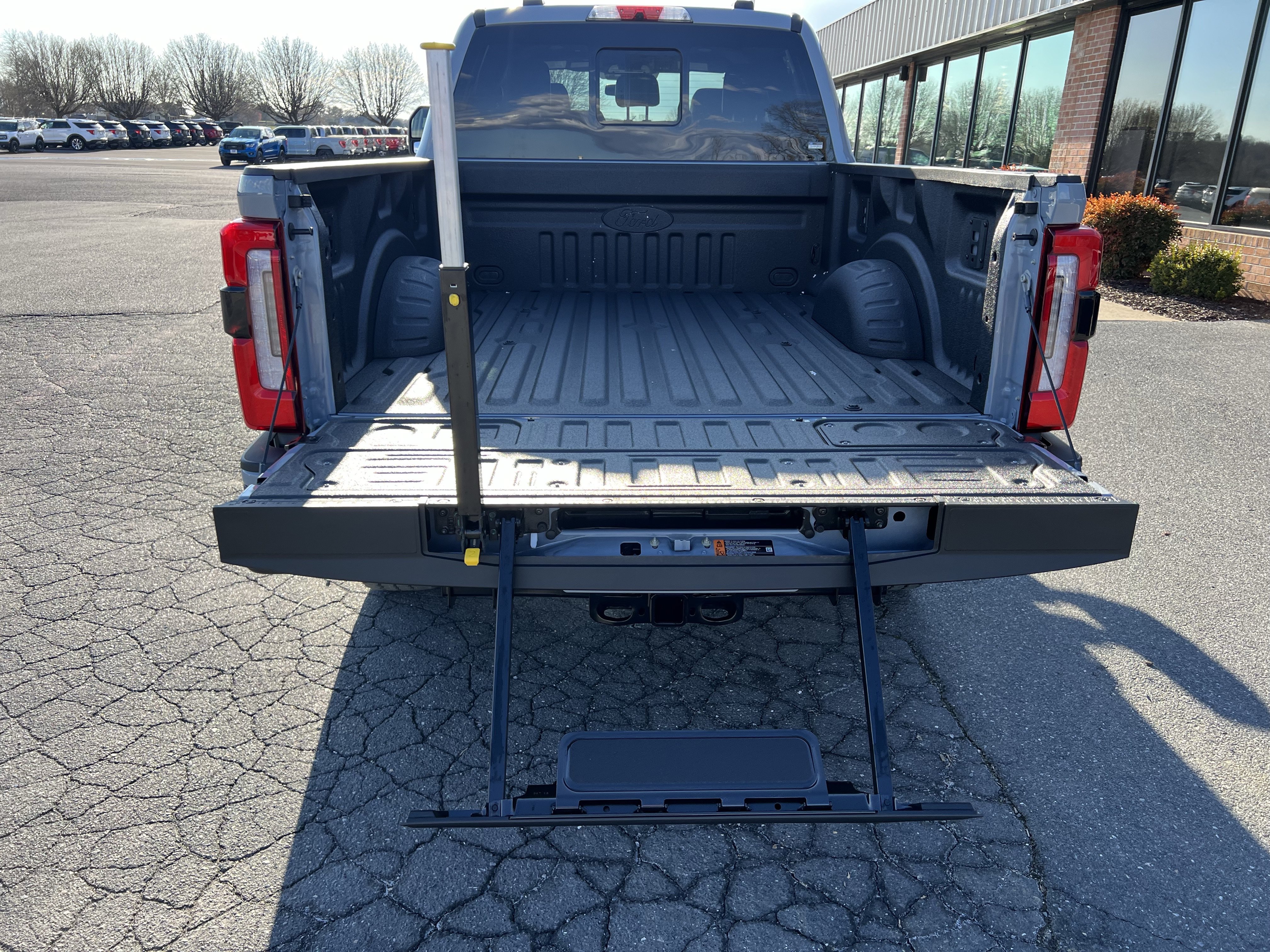 New 2026 Ford F350 Platinum w/ FX4 Off-Road Package AWD/4WD image 10