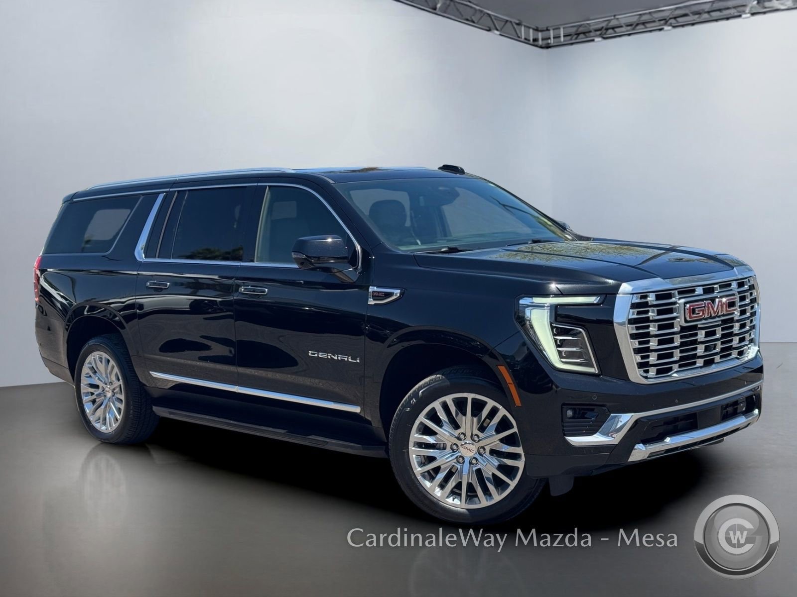 Used 2025 GMC Yukon XL Denali AWD/4WD image 2