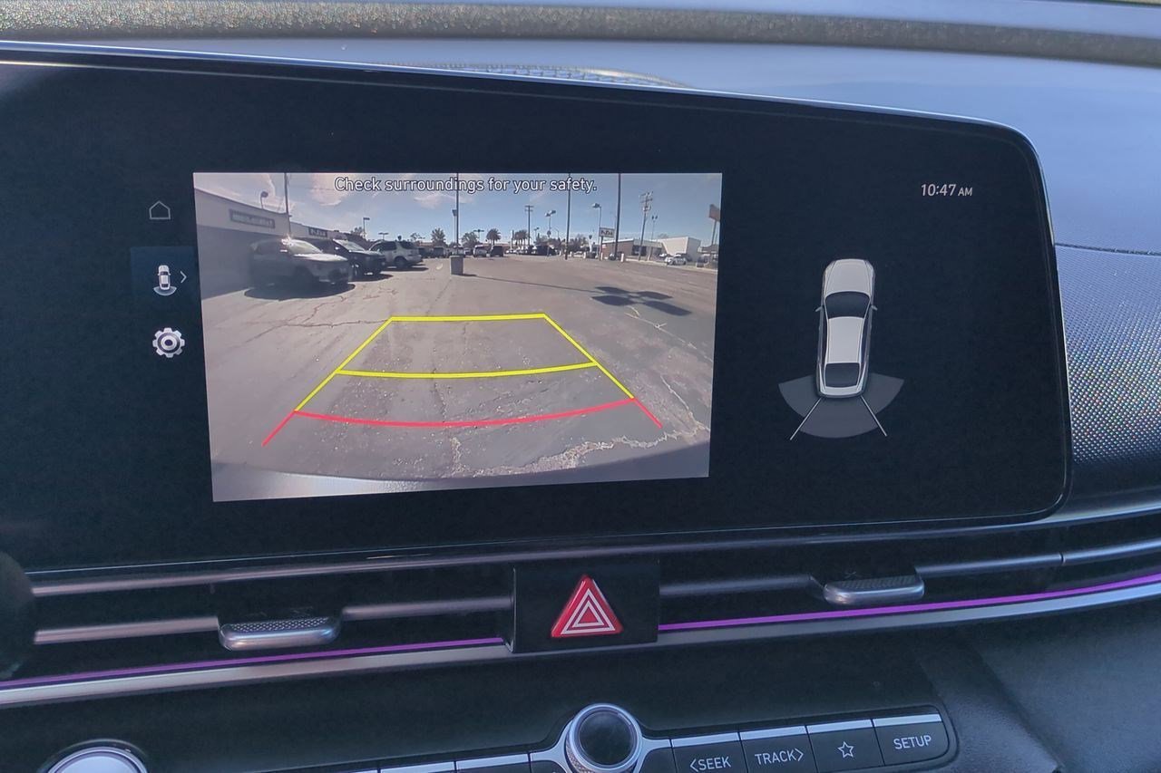 Used 2022 Hyundai Elantra Limited w/ Cargo Package image 18