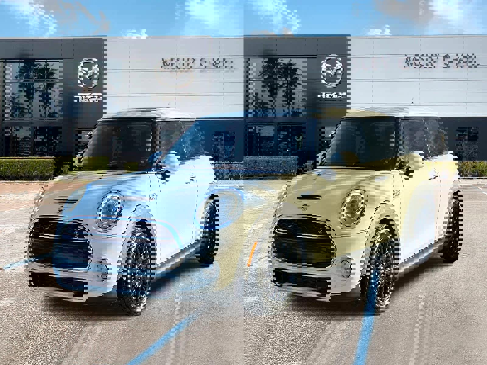 Used 2014 MINI Cooper S FWD image 1