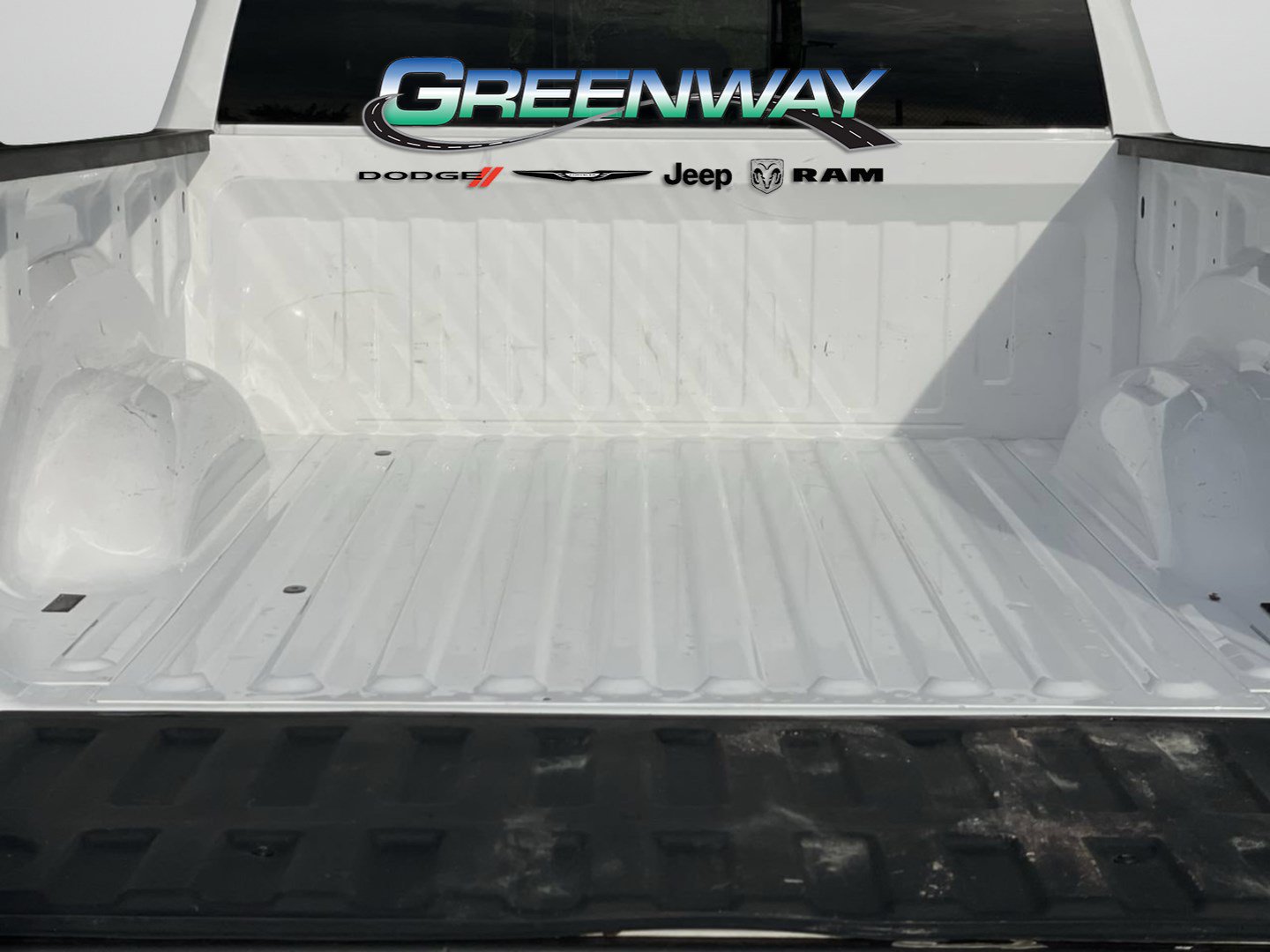 Used 2023 RAM 1500 Laramie AWD/4WD image 6