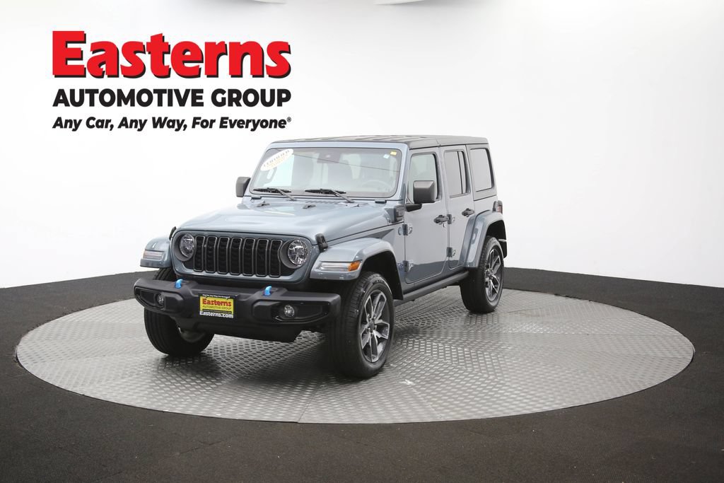 Used 2024 Jeep Wrangler Unlimited w/ Convenience Group AWD/4WD image 55