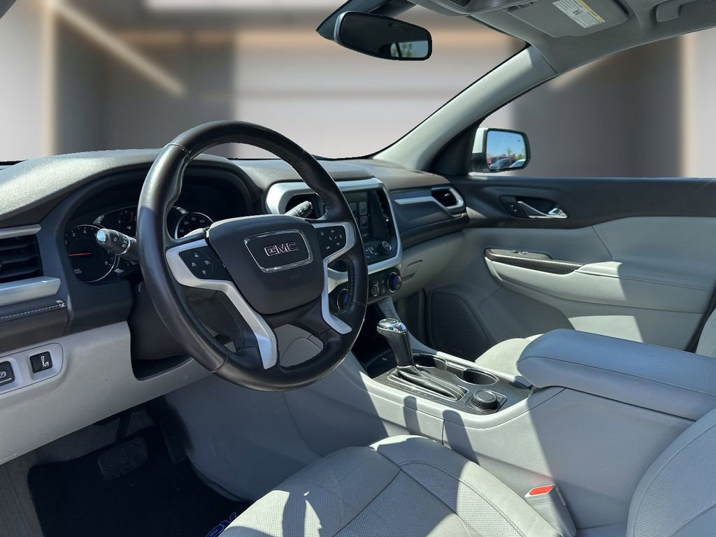 Used 2018 GMC Acadia SLT FWD image 11