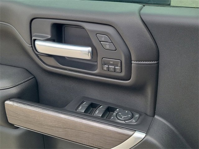 Certified 2020 Chevrolet Silverado 2500 LTZ w/ LTZ Plus Package image 18