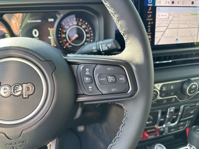 New 2025 Jeep Gladiator Mojave w/ Convenience Group AWD/4WD image 31