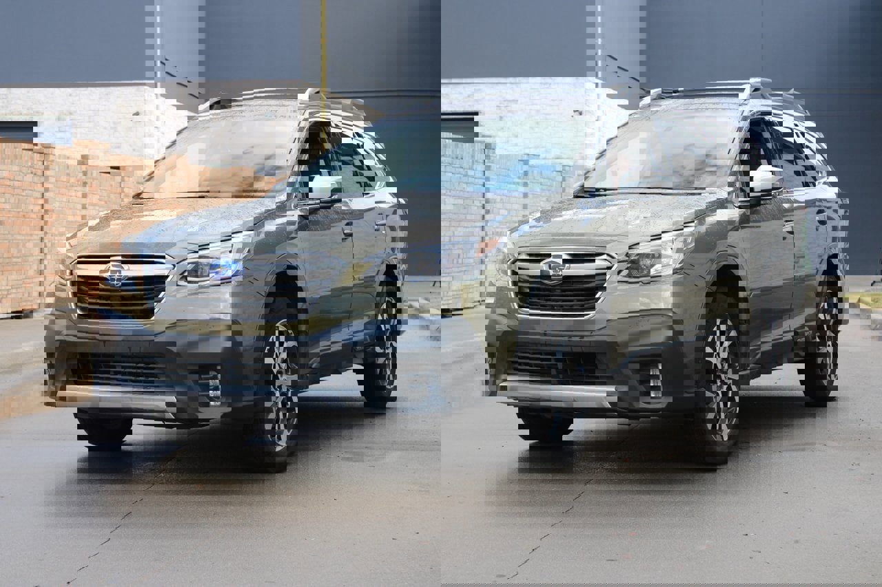 Used 2021 Subaru Outback Touring XT image 2