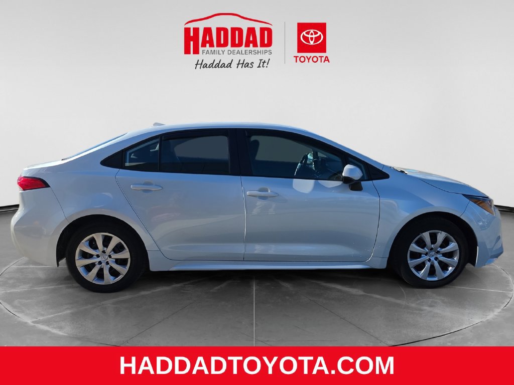 Used 2025 Toyota Corolla LE FWD image 7
