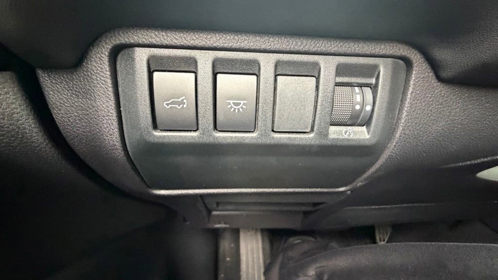 Used 2024 Subaru Ascent Limited w/ Technology Package AWD/4WD image 17