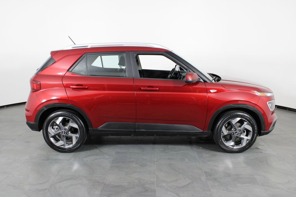 Certified 2023 Hyundai Venue Limited FWD image 15