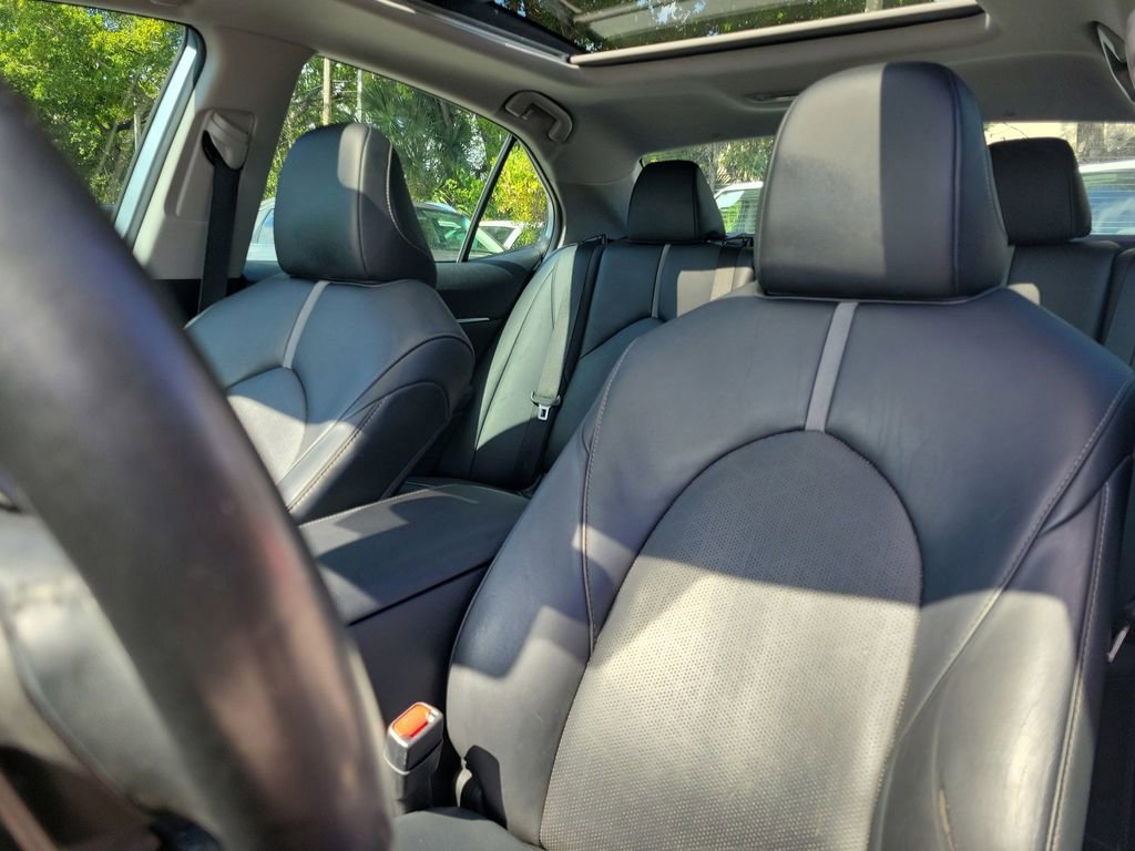 Used 2020 Toyota Camry XSE image 24