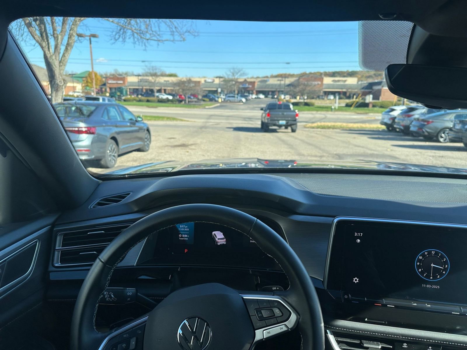 Used 2025 Volkswagen Atlas Cross Sport SE image 34