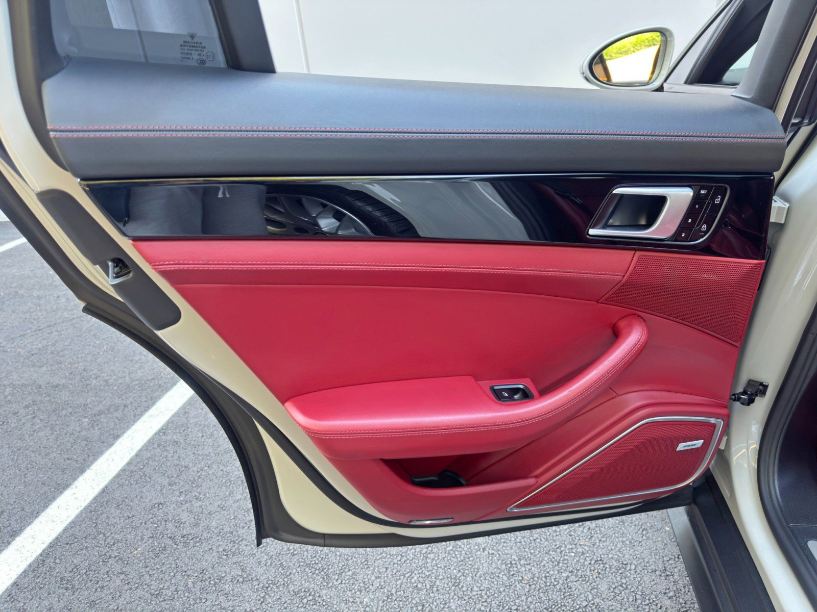 Used 2021 Porsche Panamera 4S image 47