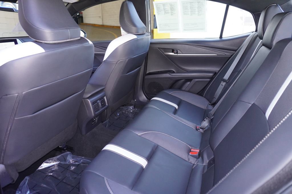 Certified 2025 Toyota Camry SE image 8