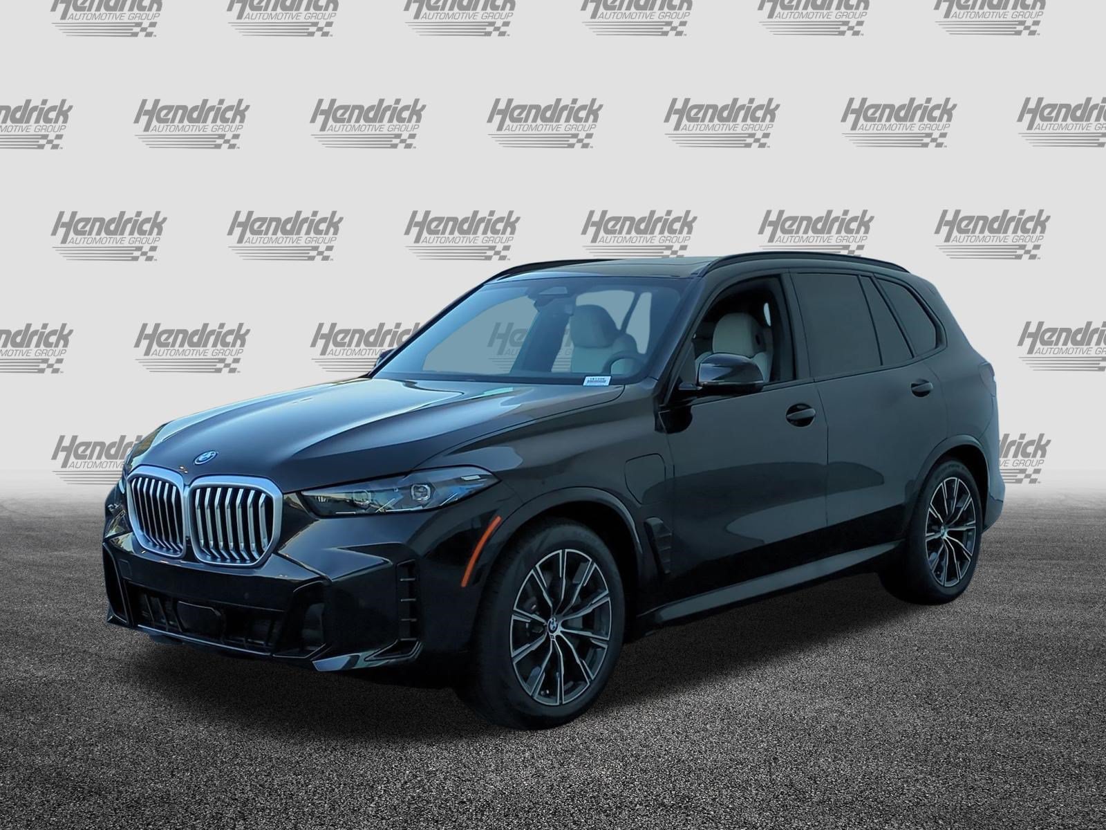 New 2026 BMW X5 xDrive50e w/ M Sport Package AWD/4WD image 5