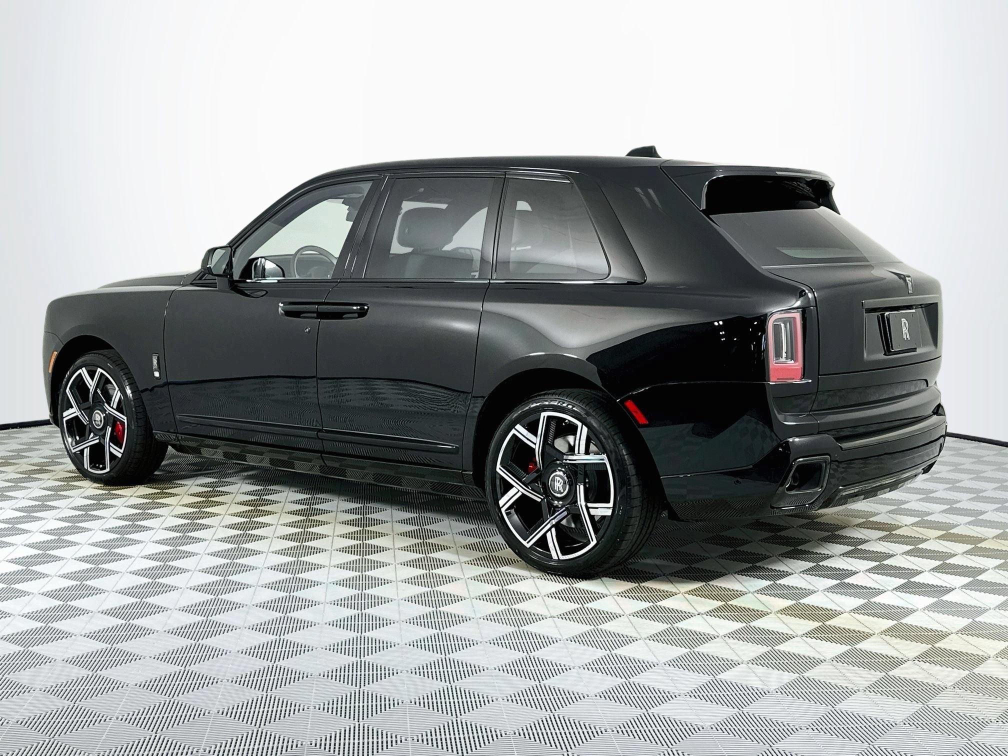 New 2027 Rolls-Royce Cullinan Black Badge AWD/4WD image 2