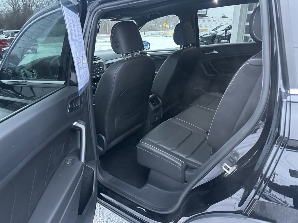 Used 2021 Volkswagen Tiguan SEL Premium R-Line w/ 3rd Row Seat Package image 29