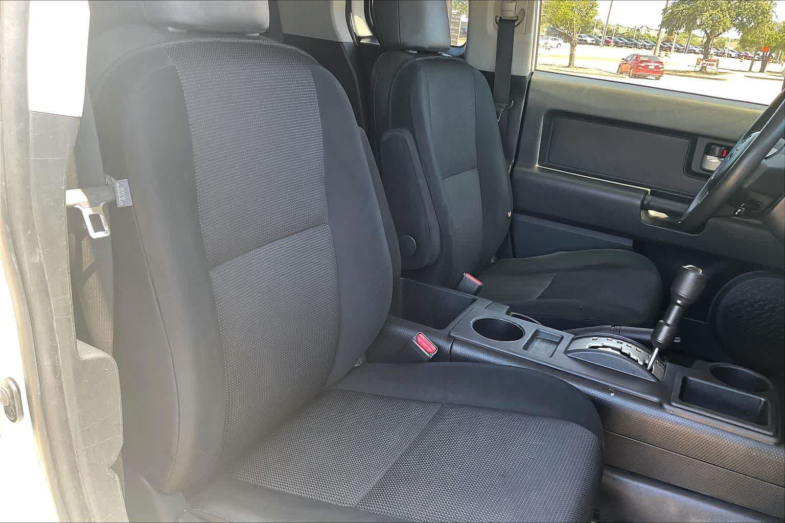 Used 2010 Toyota FJ Cruiser 2WD image 10