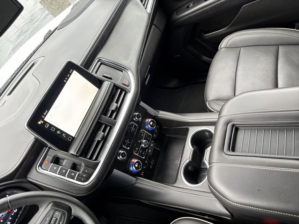 Used 2023 GMC Yukon SLT image 21
