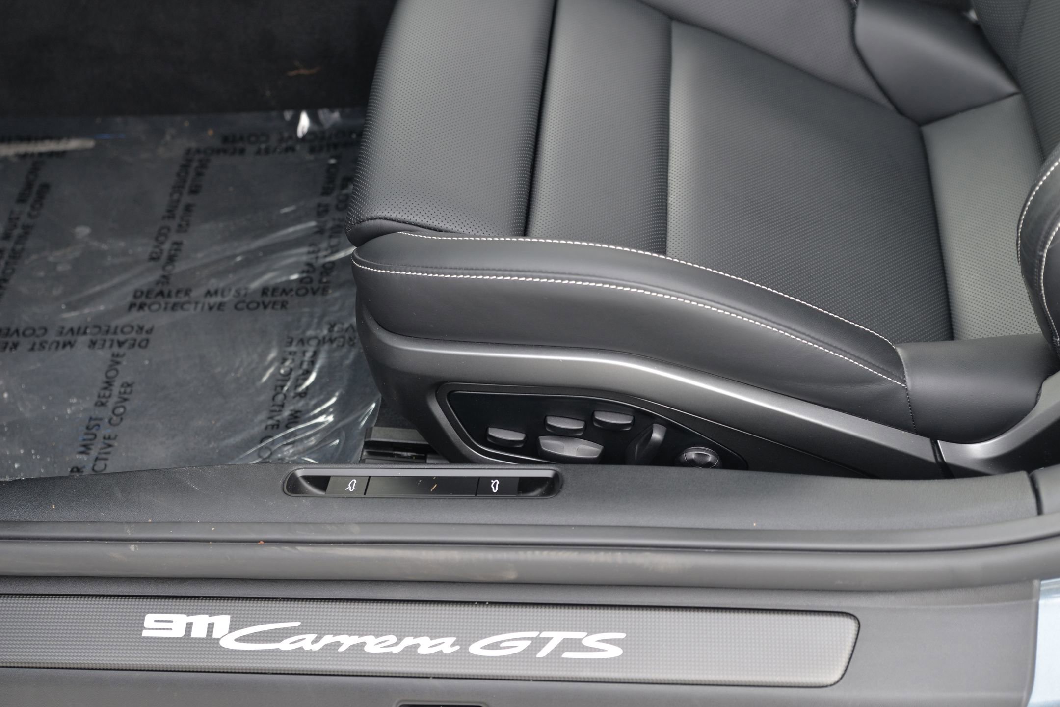 Certified 2025 Porsche 911 Carrera GTS image 26