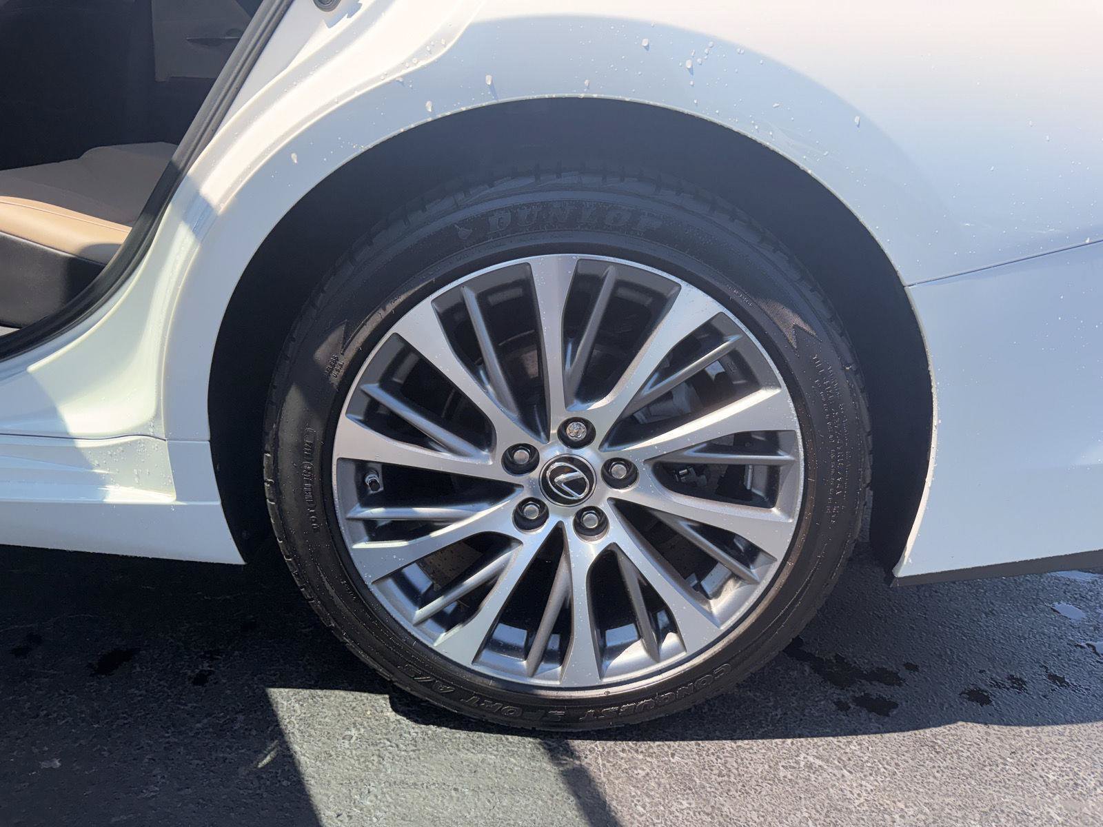 Used 2019 Lexus ES 350 w/ Accessory Package FWD image 11