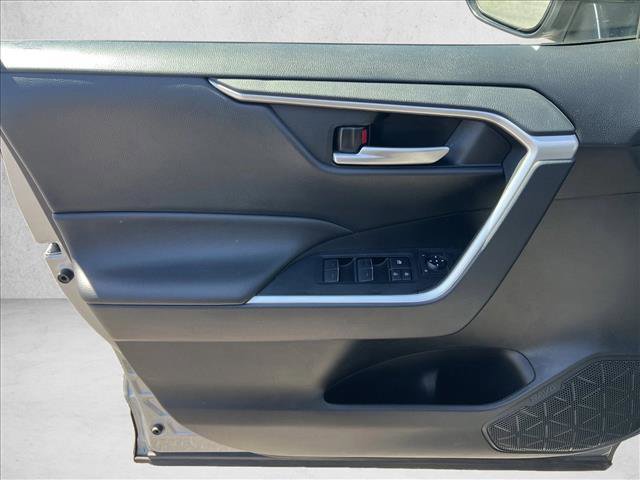 Certified 2025 Toyota RAV4 XLE AWD/4WD image 9