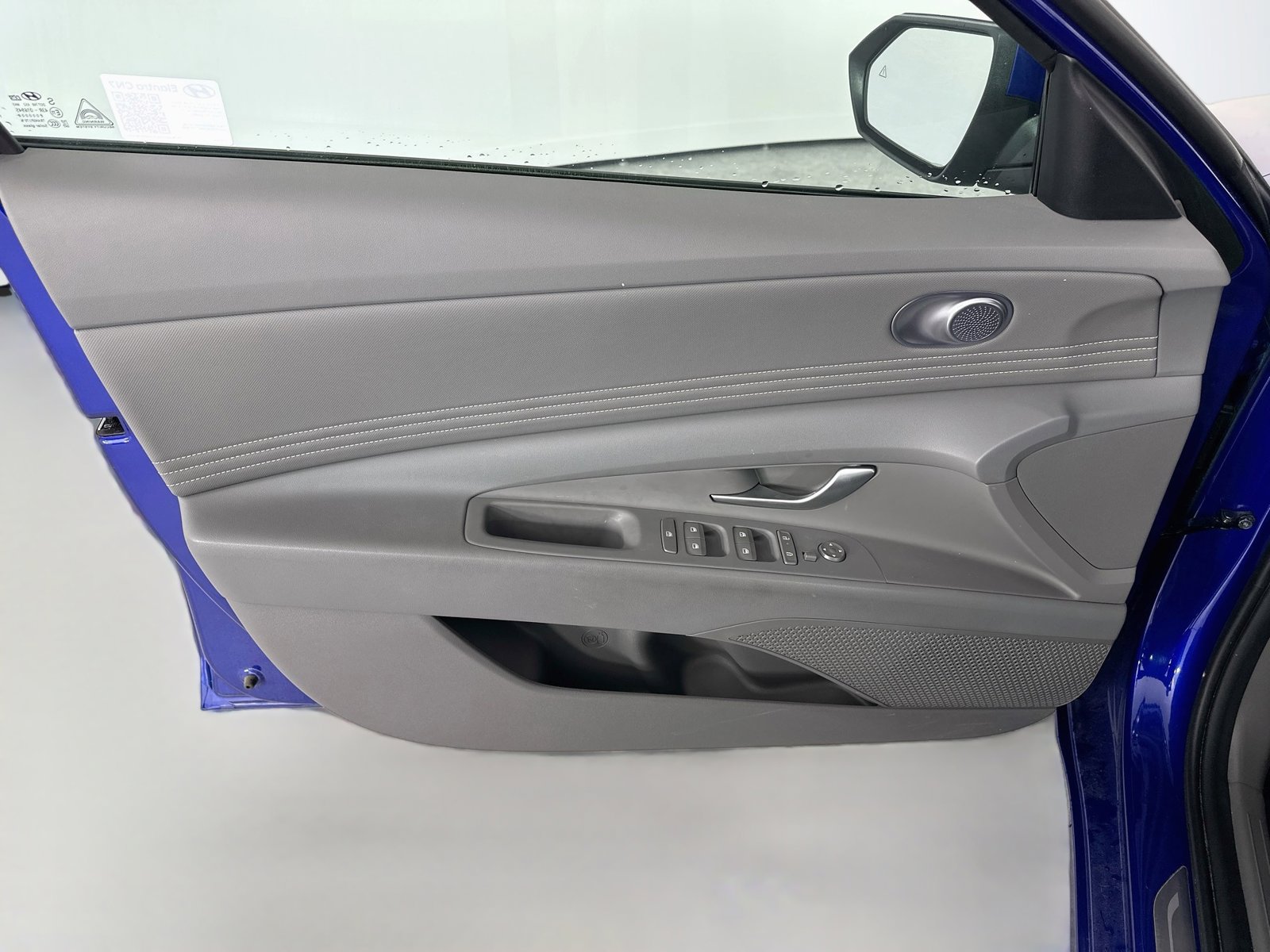 Used 2025 Hyundai Elantra SEL FWD image 26