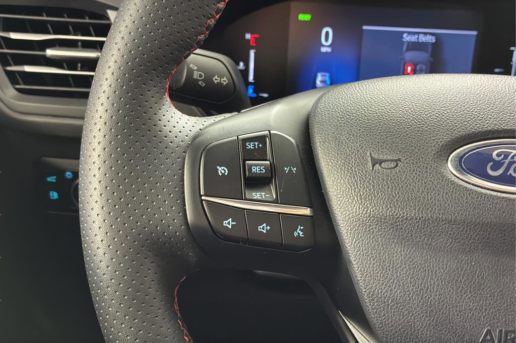 Used 2024 Ford Escape ST-Line w/ Equipment Group 301A image 26