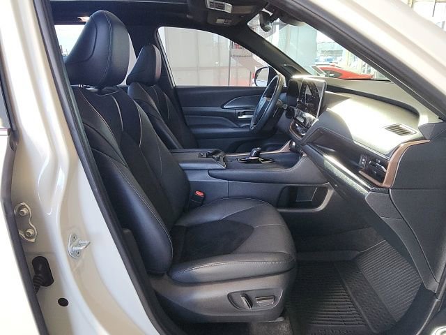 Used 2024 Toyota Grand Highlander AWD Hybrid image 26