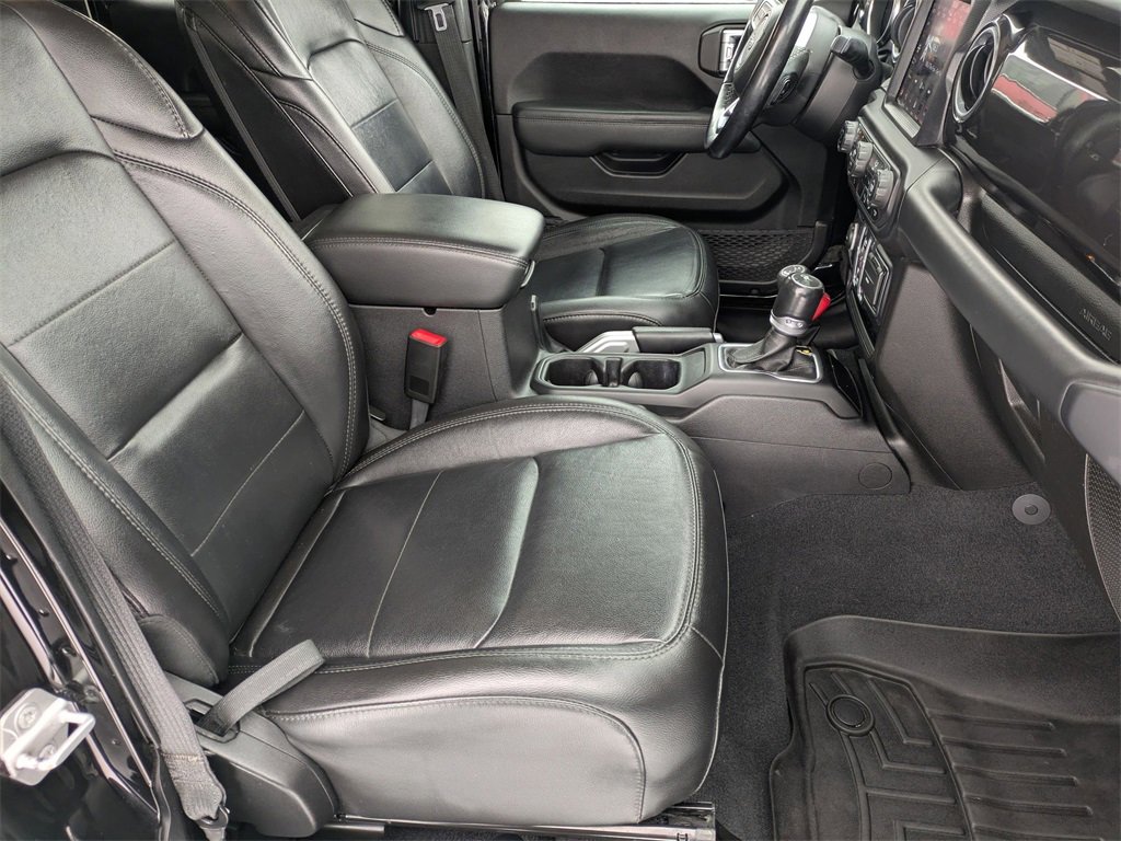 Used 2020 Jeep Wrangler Unlimited Sahara image 20