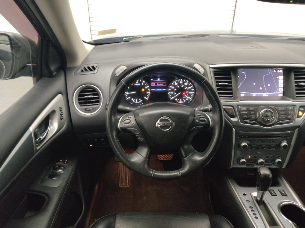 Used 2020 Nissan Pathfinder SL FWD image 22