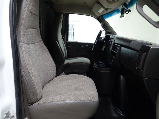 Used 2019 Chevrolet Express 3500 w/ Driver Convenience Package RWD image 35