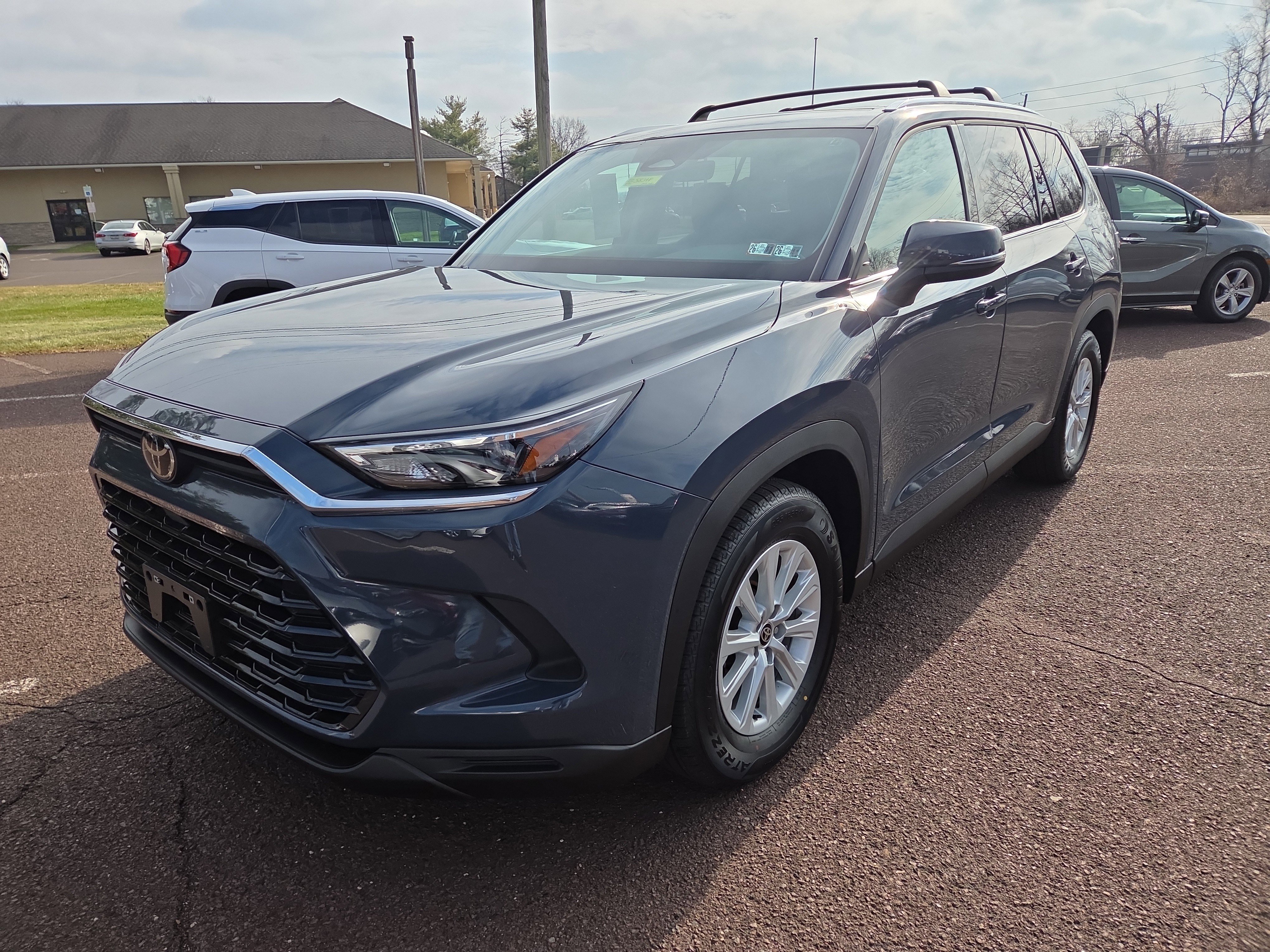 Certified 2024 Toyota Grand Highlander AWD image 7