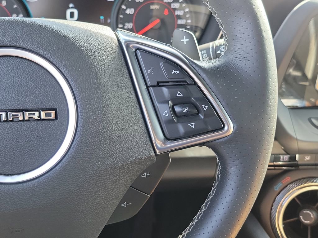 Used 2016 Chevrolet Camaro SS RWD image 8