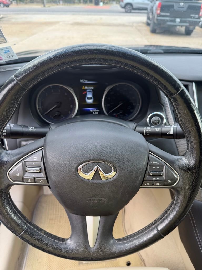 Used 2017 INFINITI Q50 3.0t Premium w/ Driver Assistance Package image 13