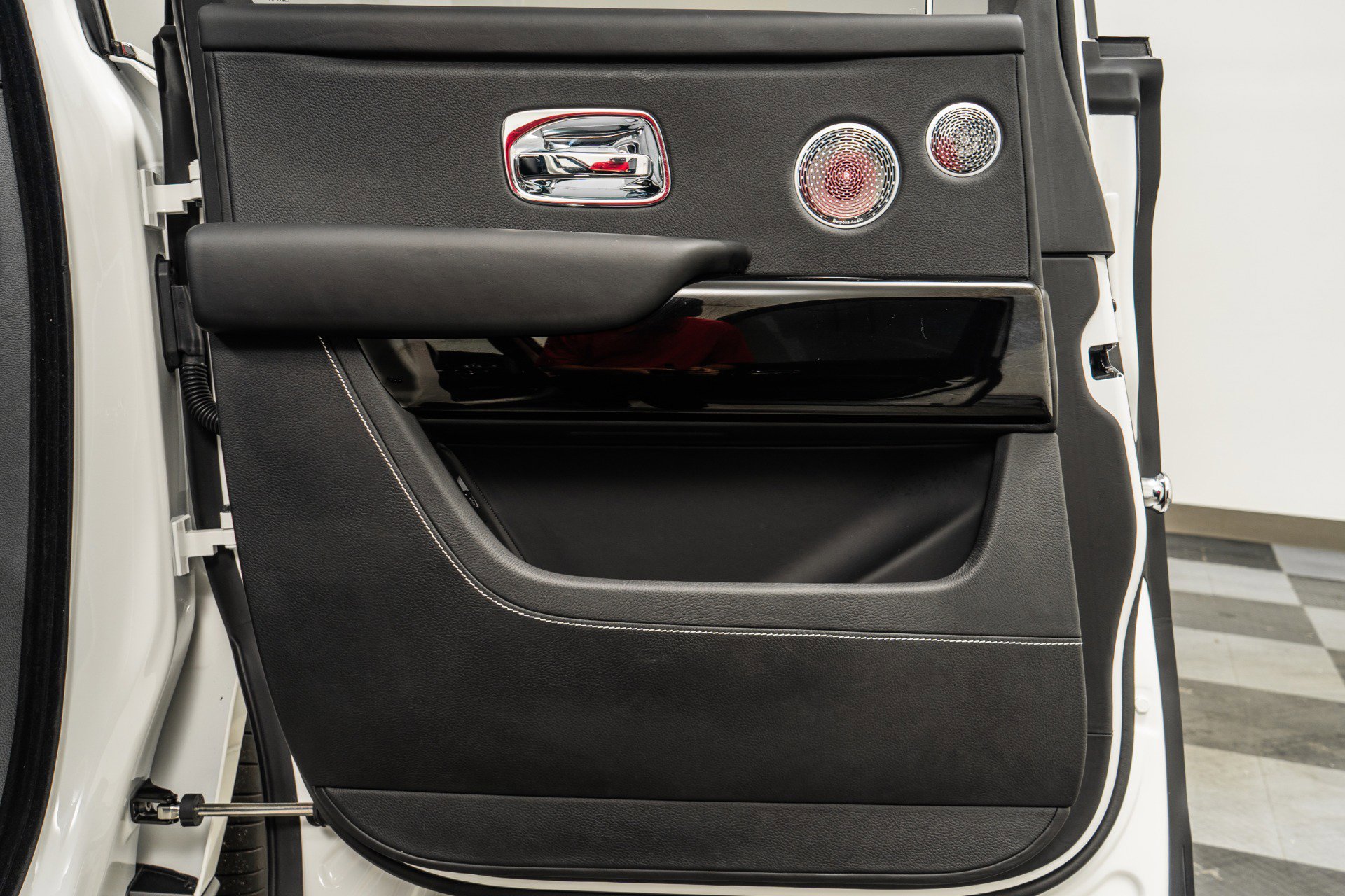 Used 2020 Rolls-Royce Cullinan image 45