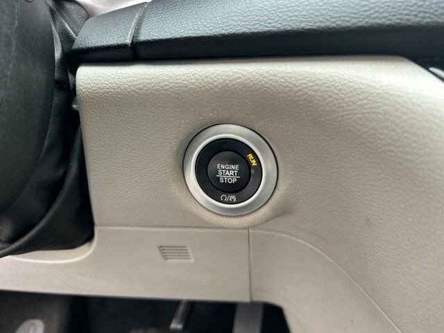Used 2021 Chrysler Pacifica Touring-L FWD image 19