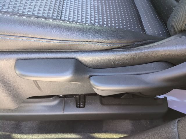 Certified 2025 Chevrolet Trax LT w/ LT Convenience Package image 20