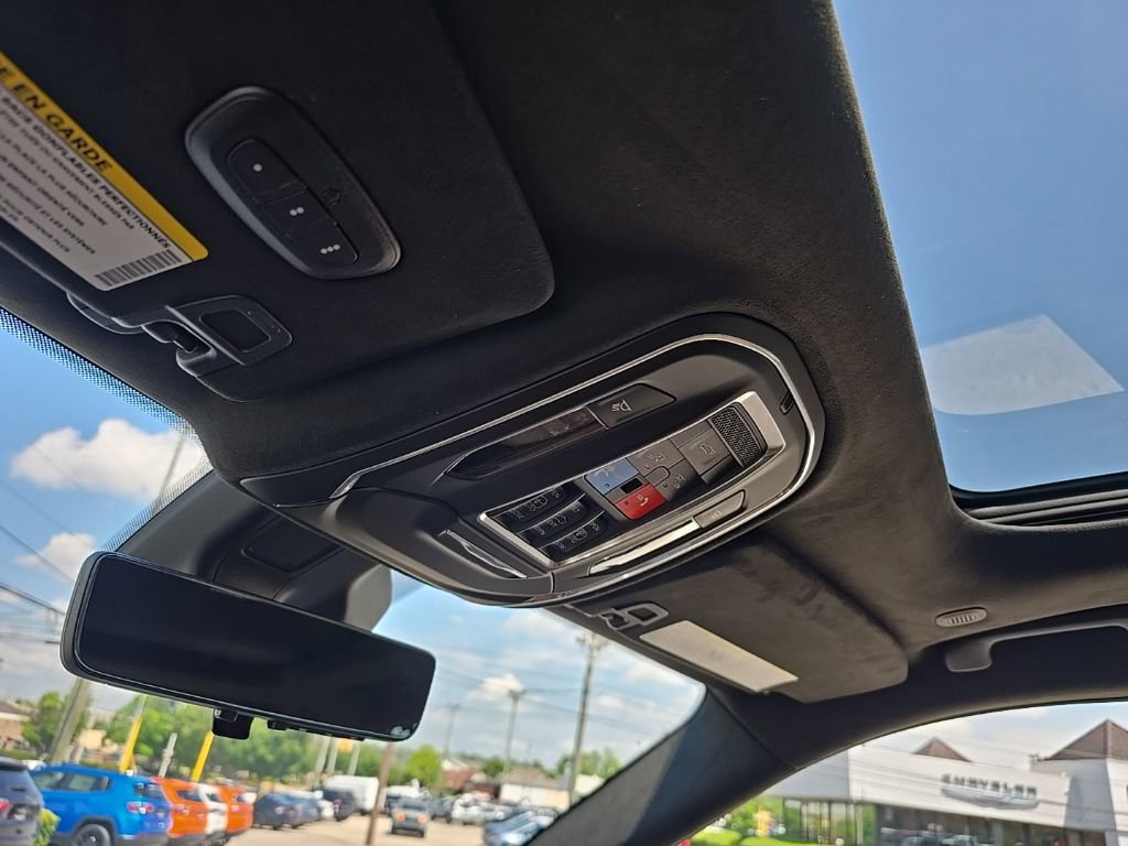 New 2026 Jeep Grand Cherokee Summit AWD/4WD image 18