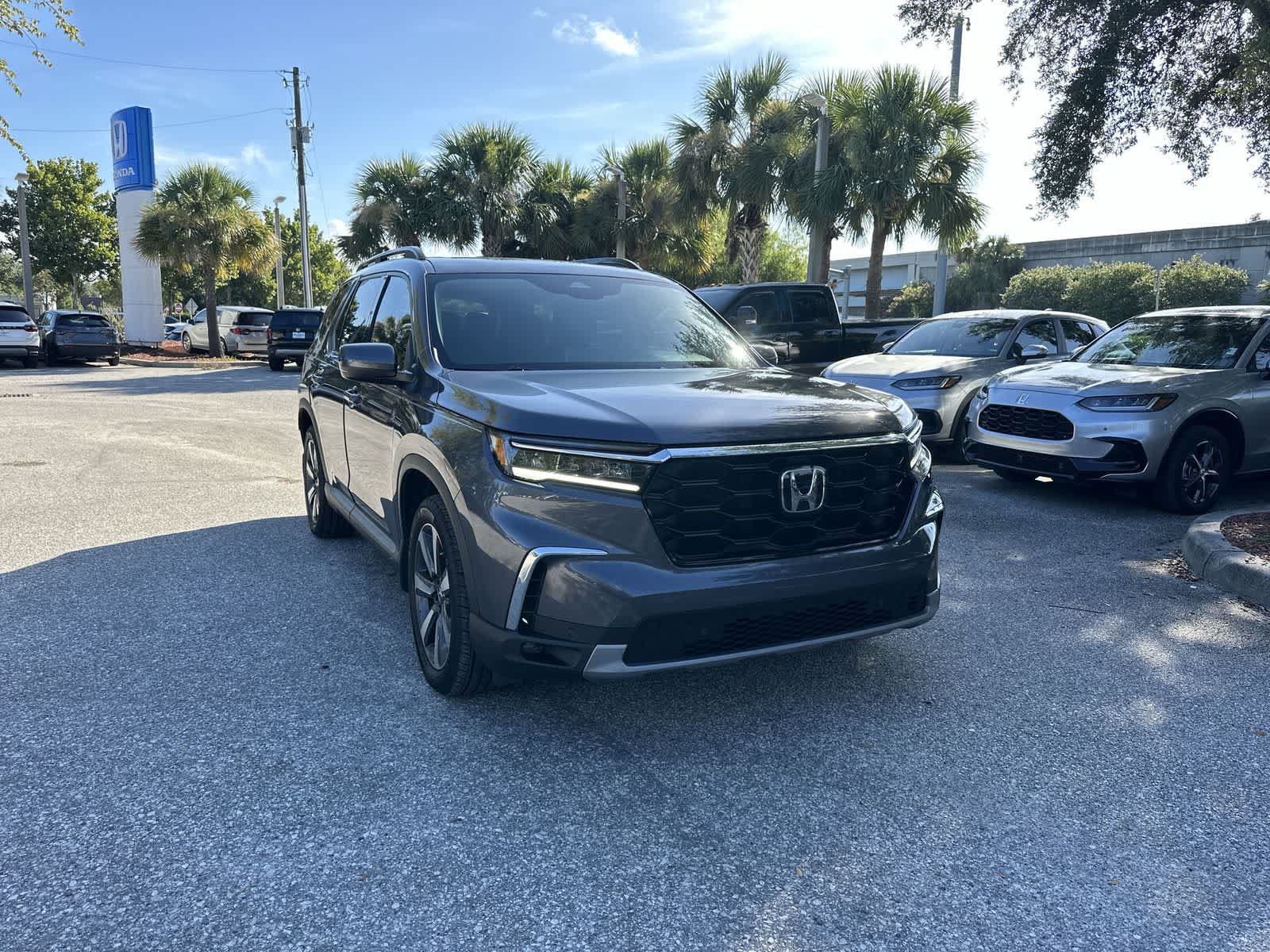 Used 2023 Honda Pilot Touring image 8