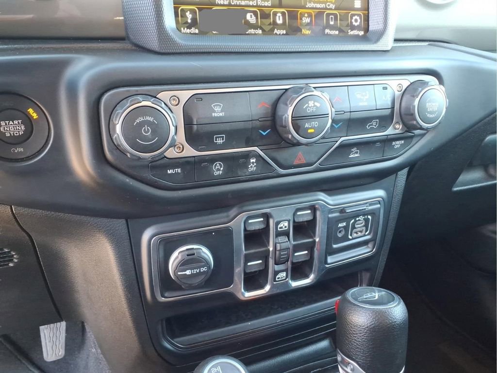 Used 2023 Jeep Gladiator Overland AWD/4WD image 24