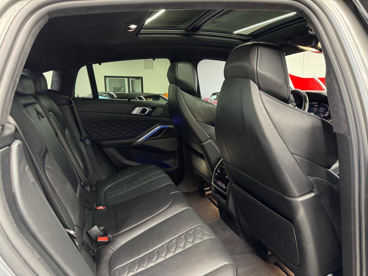 Used 2021 BMW X6 M w/ Executive Package AWD/4WD image 70