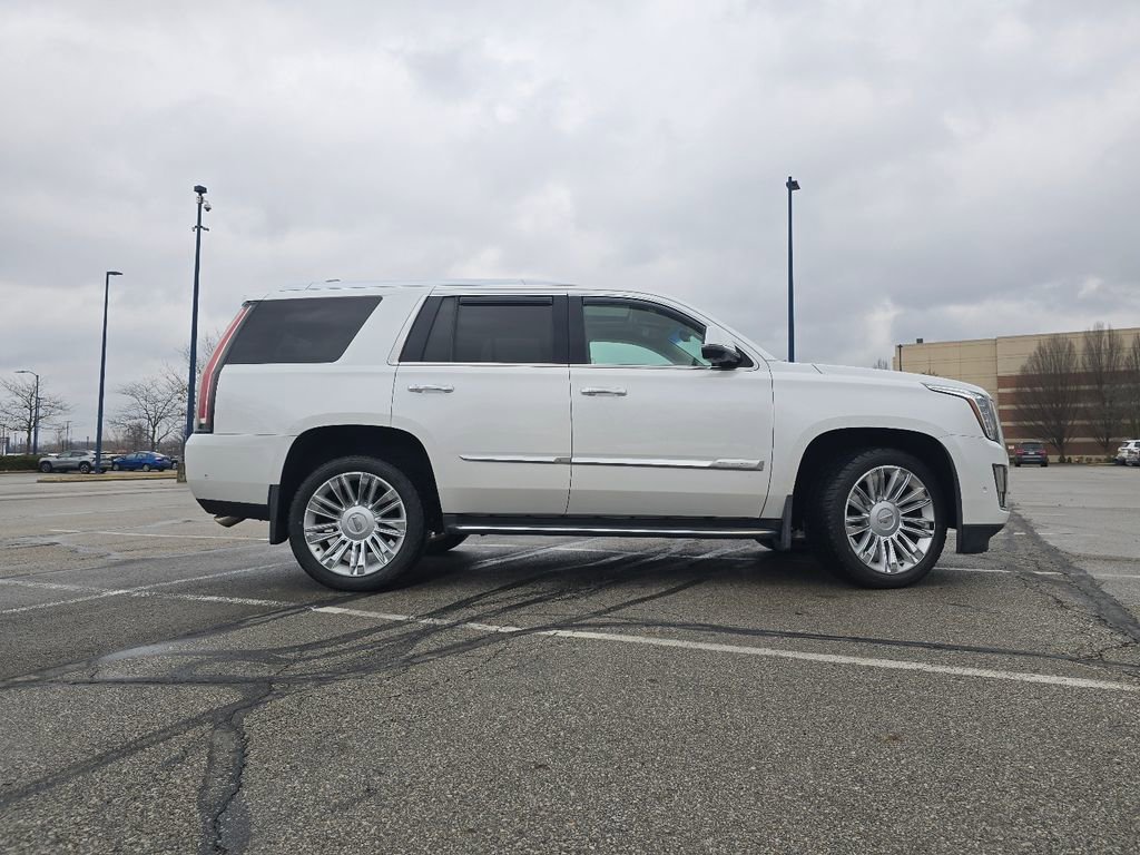 Used 2018 Cadillac Escalade Luxury image 15