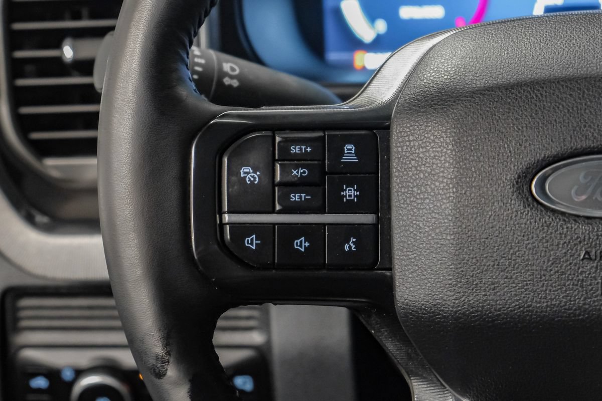 Used 2025 Ford F350 Platinum AWD/4WD image 17