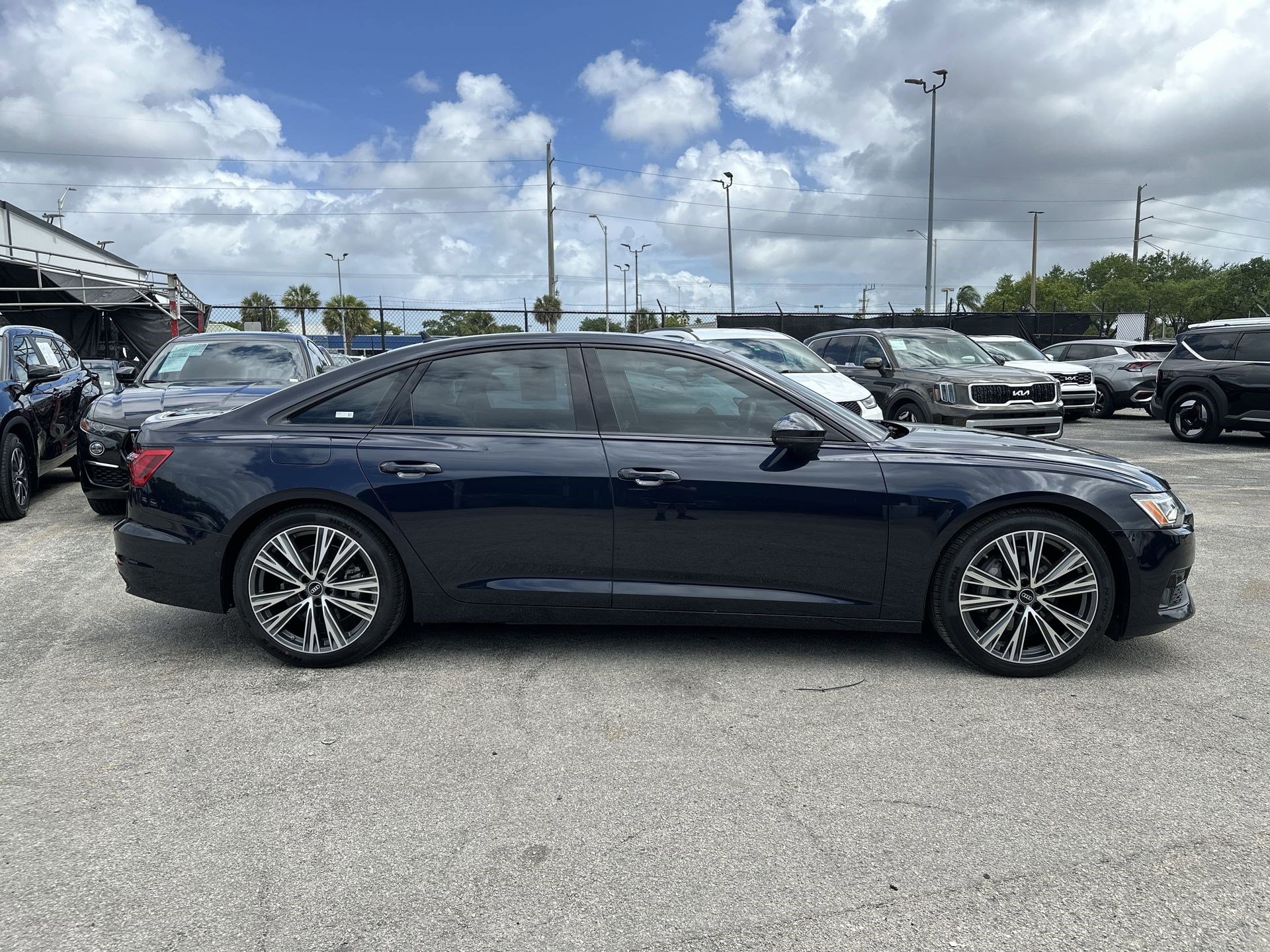 Used 2023 Audi A6 Premium Plus image 9